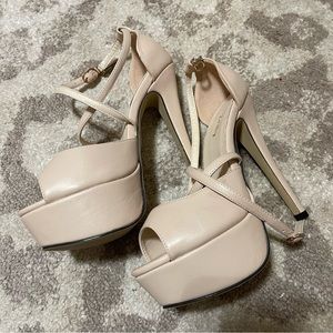 NWOT Zriey Platform Heels